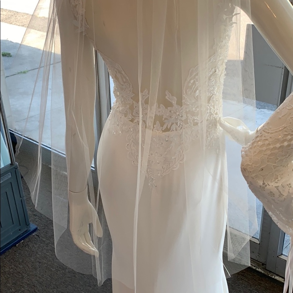 Ivory Veil 34